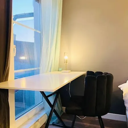 Spacious 2bedrooms Flat W Terrace&parking Appartement *