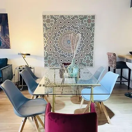 Spacious 2bedrooms Flat W Terrace&parking Appartement